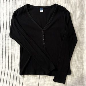 NWOT Old Navy v-neck ribbed Henley